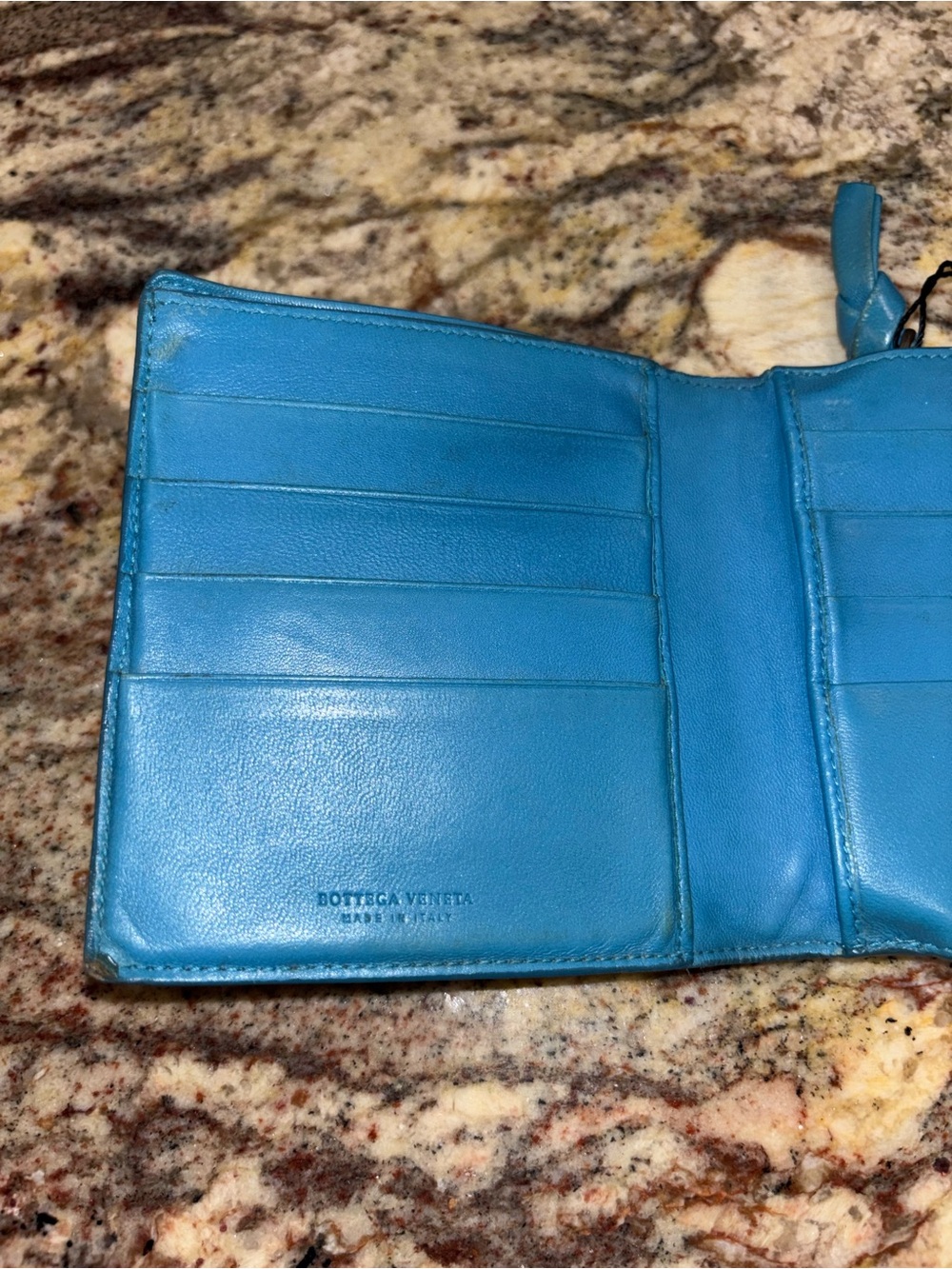 Bottega Veneta Wallet 💯 authentic - Picture 4 of 13